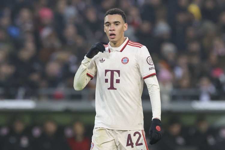 拜仁与莱比锡均面临四人缺阵，帕夫洛维奇能否登场尚不确定