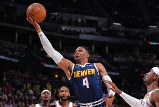 开云-转型！韦少状态回升的原因？减少自主进攻+增加无球